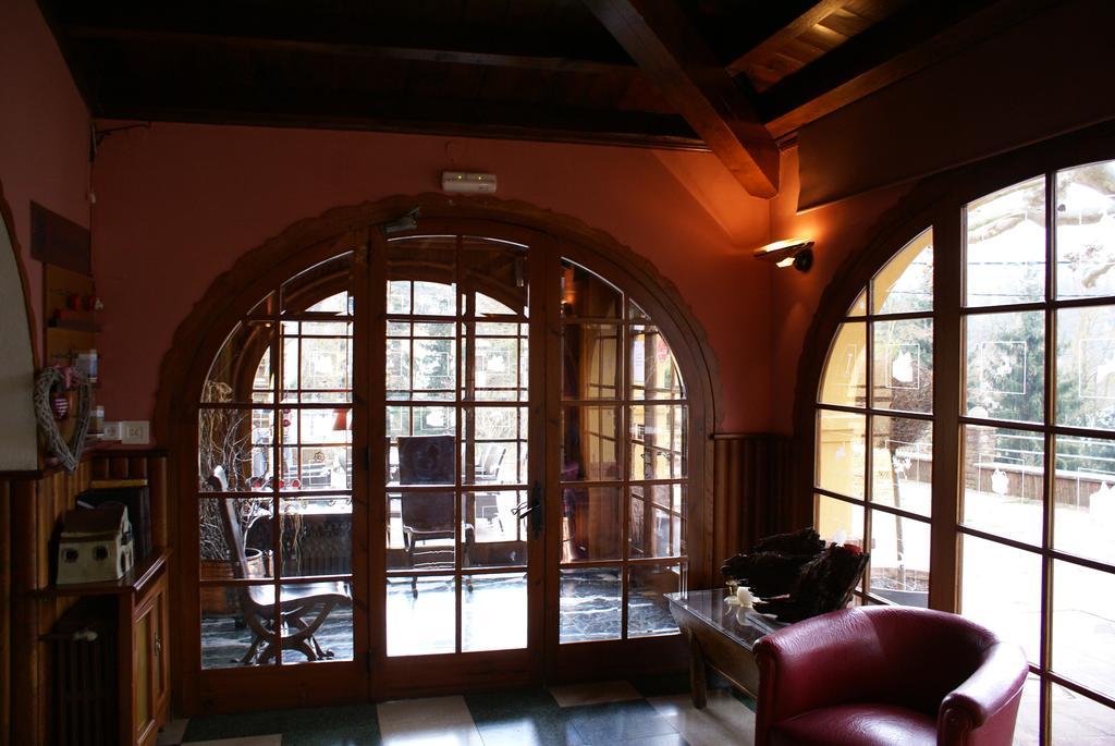 Hostal De La Gloria Viladrau Exterior foto